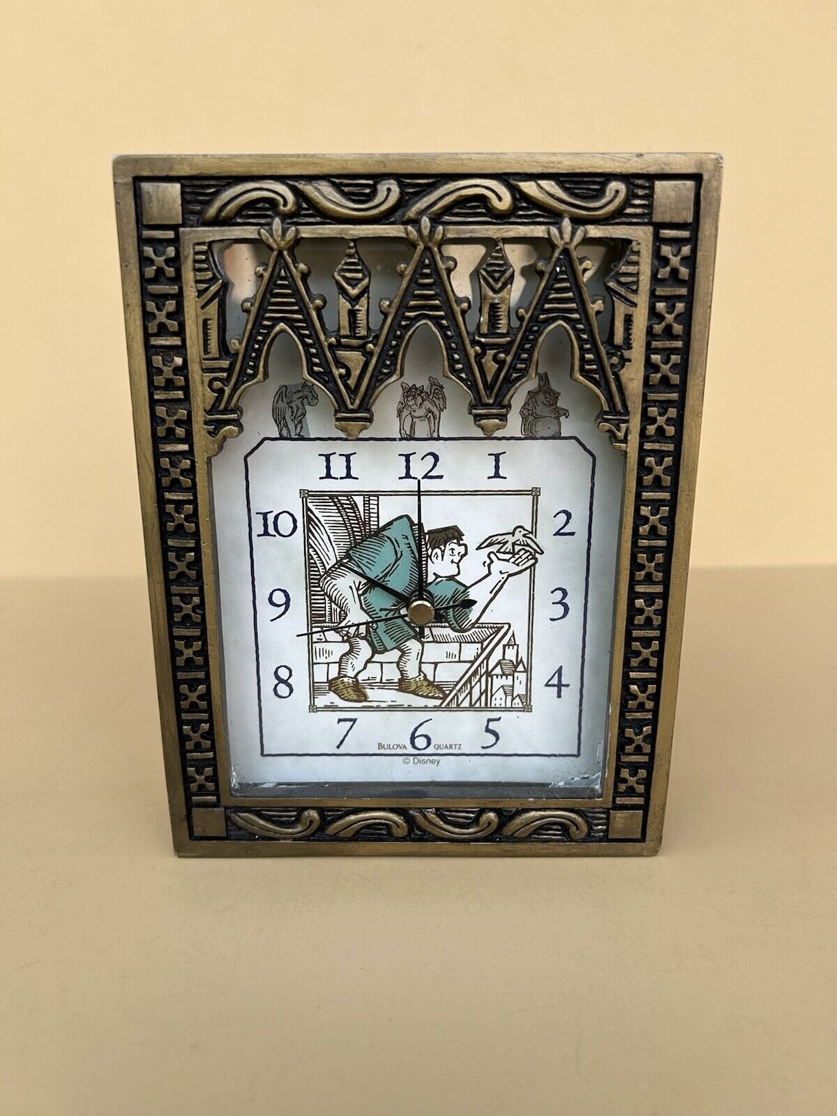 Vintage DISNEY The Hunchback of Notre Dame Analog Desk Clock Bulova Quartz
