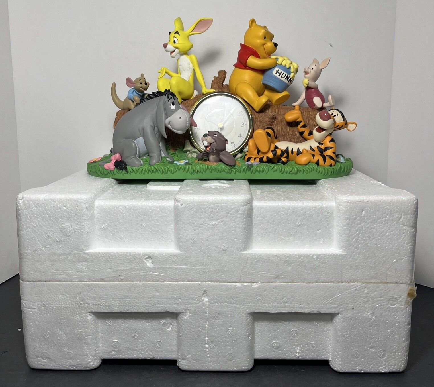 Vintage Walt Disney World Winnie The Pooh & Friends Quartz Clock Rare Free Ship