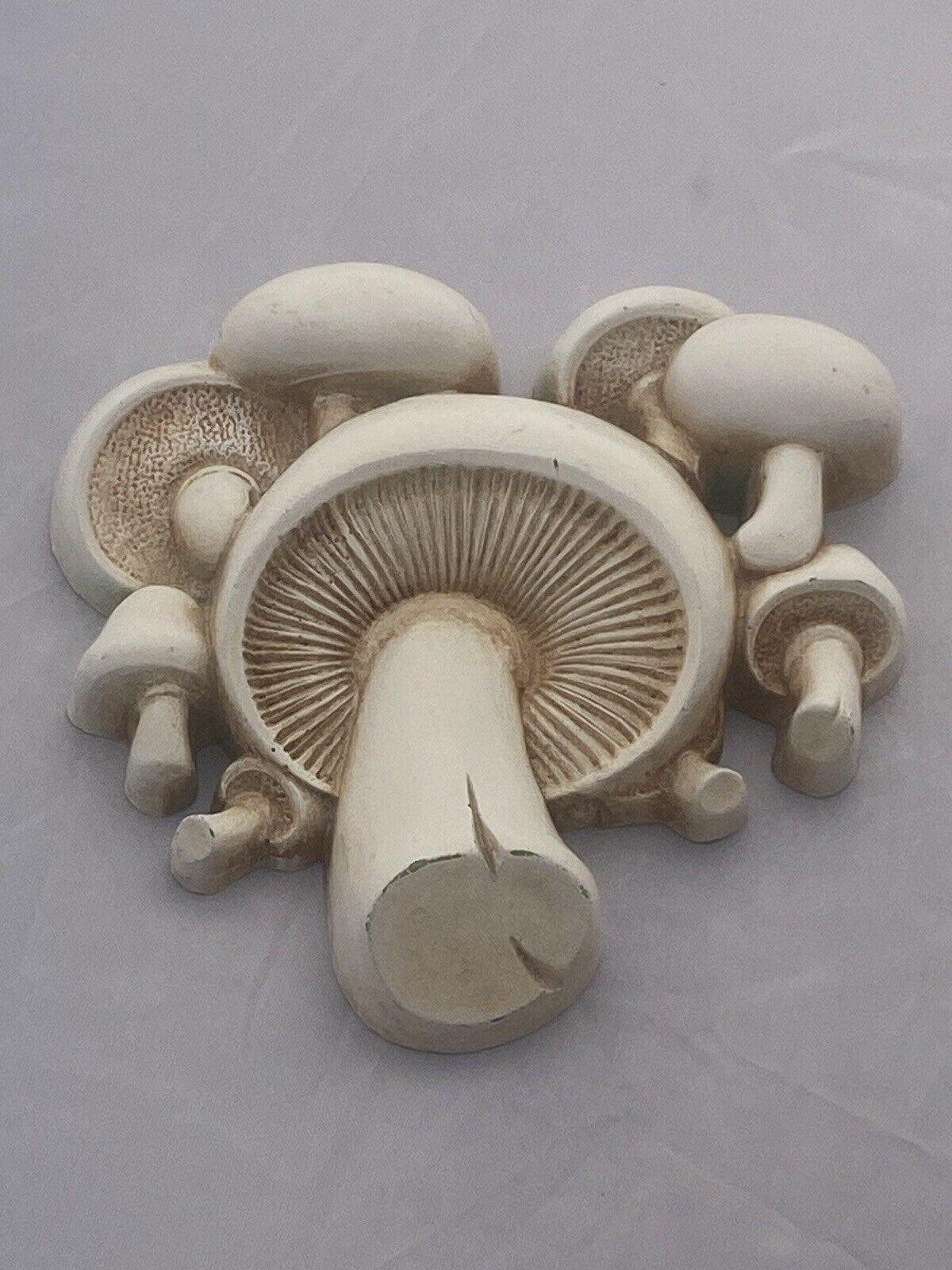 VTG MCM Retro White Resin Mushrooms Wall Hanging Marked & Made In USA 5"H