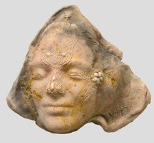 handmade ceramic face mask wall hanging 9"W x 8"T, 1-owner, mint condition $40