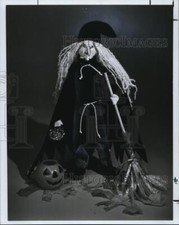 1983 Press Photo Props for Halloween - cvb21073