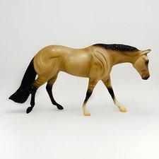 Breyer American Quarter Horse Mare Dun Classic #927