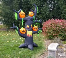 Gemmy Airblown Inflatable 7 ft Halloween Tree Animated, Shivers and Shakes w/Box