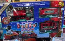 Christmas Tree Train Set North Pole Express Battery Operated 22 Pieces