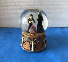 Harry Potter 2001 Musical Snow Globe. Great Condition. Works Great