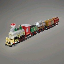 Holiday Express Christmas Holiday 17 Piece Train Set