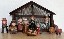 Porcelain Nativity 12-piece set with Wooden Stable