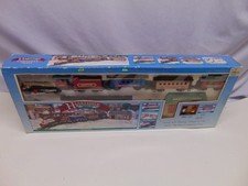 1995 New Bright Hearthside Village Christmas Train set Musical Station House 173