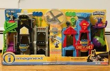Imaginext SUPER HERO FLIGHT CITY Two Batman Play Sets In One