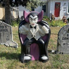 Vintage EMPIRE Halloween Blow Mold of Count Dracula Vampire PURPLE halloween
