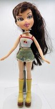 Bratz Yasmin Doll Cherry Tank Top Cut Offs Gold Boots 2001 MGA Entertainment