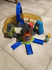 Thomas and Friends Minis Boost 'N Blast Stunt Set w Exclusive Mini