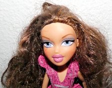 2001 MGA Bratz Yasmin Doll 9.5" with Outfit