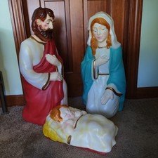 Christmas Nativity Set 3 piece Lighted Blow Mold 28 Inch Joseph Mary Jesus NEW