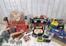 Lot of Thomas The Train Wooden Railway Bridges Roundabout Crain Trains 40 Tracks