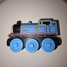 THOMAS THE TRAIN Magnetic Wooden Train "THOMAS"