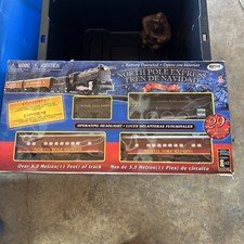 2020 EZTEC 29 Piece North Pole Express Christmas Train Set Battery Operated