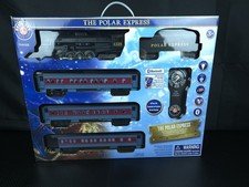 Lionel - The Polar Express Bluetooth 44 Piece Train Set - 712133