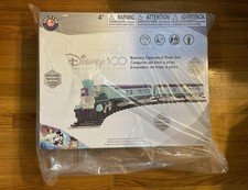 LIONEL Disney “100 Years of Wonder” Princess Train Set Light Whistle Bell 36Pc