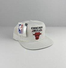 NEW/Old Stock Vintage 90’s Chicago Bulls Snapback Hat Universal RARE new Jordan