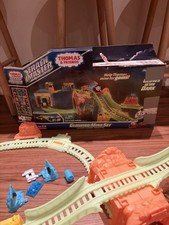 Thomas Friends Trackmaster Glowing Mine Set Motorized, Glow in the Dark