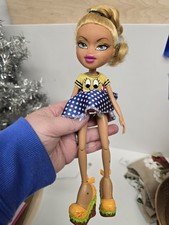 Bratz Raya Doll With Hamburger Shoes Blonde Hair