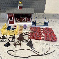 Breyer Horse Stablemate Barn Little Red Stable Set #59197 With Misc Accessories