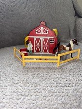 Breyer Stablemates Pocket Barn 5 x 6 Red Horse Barn Vet Playset W/accessories