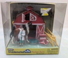 Breyer Stablemates Pocket Barn w/ Veterinarian & Horse 2005 No. 5913 New in Box