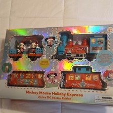 christmas-train-set-mickey
