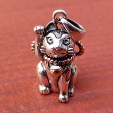 Japanese Maneki-Neko Cat Pendant