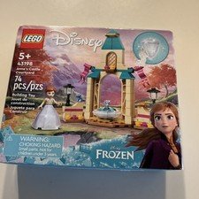 LEGO 43198 Disney Frozen Annas Castle Courtyard Set New Sealed