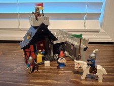 LEGO Castle: Guarded Inn (6067)