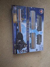 Lionel The Polar Express 28 PC. Train Set. New. Very Collectible.