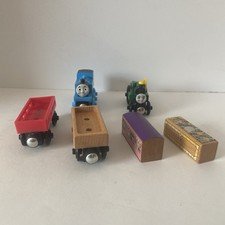Thomas the Train & Friends Magnetic Wooden Railway Trains&Cars Lot Of 6 Pieces