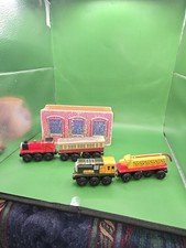 Vintage Thomas The Train Wooden Train Cars & Building Learning Curve Toy Lot