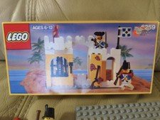 LEGO Pirates 6259 Broadside’s Brig Vintage 1991 w/ Box Minifigures