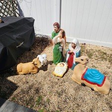Lot of 6, Complete Set Holiday Nativity Blowmold Set, No Lights