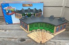 Thomas & Friends Wooden Railway Roundhouse w/ 5 Way Track Learning Curve