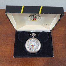 mickey-mouse-pocket-watch