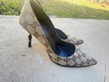 vintage-gucci-heels