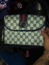 vintage-gucci-crossbody-bag