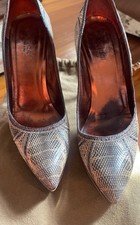 Authentic vintage Gucci pumps w dust bag