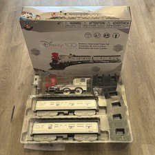 New Lionel Disney 100 Years Of Wonder Battery Powered Train Set 36pc #712092 HTF