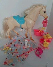 Barbie Horse Nibbles Some Accessories From Picnic Set And For Stable