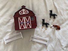 breyer-stablemates-barn