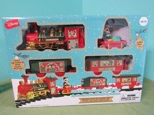 christmas-train-set-mickey