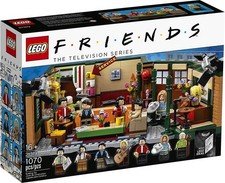 LEGO Ideas: FRIENDS Central Perk (21319) - Brand new Damaged Box