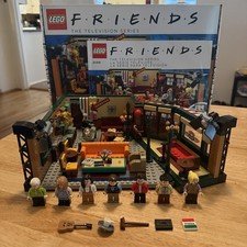 LEGO Ideas: Friends Central Perk (21319) LEGO Set Complete