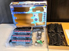 Lionel The Polar Express Battery Operated Bluetooth Controlled 44pc Train Set